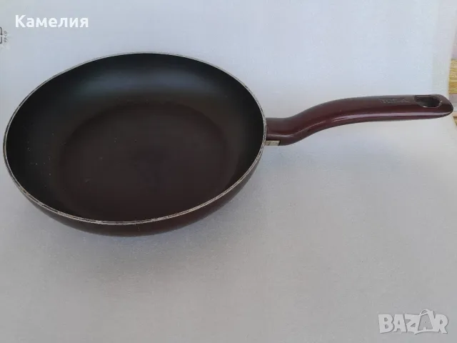 Тефлонов тиган Tefal, снимка 1 - Съдове за готвене - 46915907