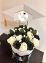 Кутия с цветя за завършване, снимка 1 - Ръчно изработени сувенири - 45529578