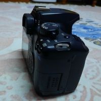 Фотоапарат Canon EOS 1000D с обектив, светкавица и чанта, снимка 5 - Фотоапарати - 45838258