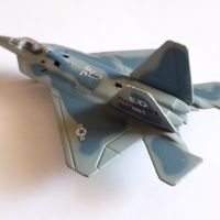 Метален Изтребител F-22 Raptor Maisto Tailwinds, снимка 3 - Колекции - 45217748