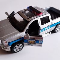 Chevrolet Silverado 2014 Police Pick-Up Truck 1:46, снимка 2 - Колекции - 45295548