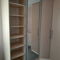 Ъглов гардероб с плъзгащи врати и огледало, снимка 3 - Гардероби - 45674801