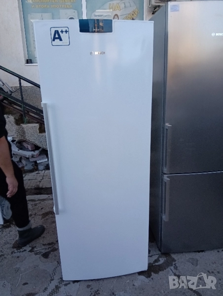 XXL огромен вертикален фризер Бош Bosch Made in Germany с 2 години гаранция!, снимка 1
