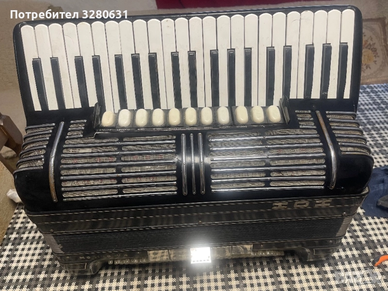 Акордеон Hohner Morino IV n, снимка 1