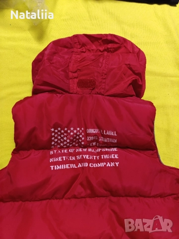 Оригинална жилетка Timberland – 9 месеца / 71 см, червена с топла подплата, снимка 6 - Жилетки и елечета за бебе - 51824473