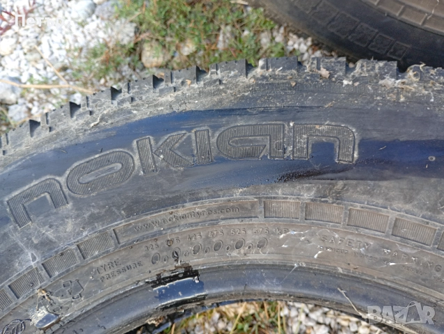 2 броя зимни гуми 225/75/16C, снимка 4 - Гуми и джанти - 52022663