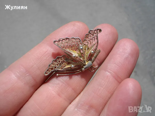 СТАРА СРЕБЪРНА БРОШКА ПЕПЕРУДА ФИЛИГРАН , снимка 2 - Антикварни и старинни предмети - 49845754