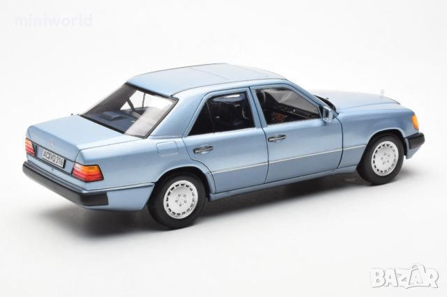 Mercedes-Brnz 230 E W124 1990 - мащаб 1:18 на Norev моделът е нов в кутия, снимка 2 - Колекции - 45502550