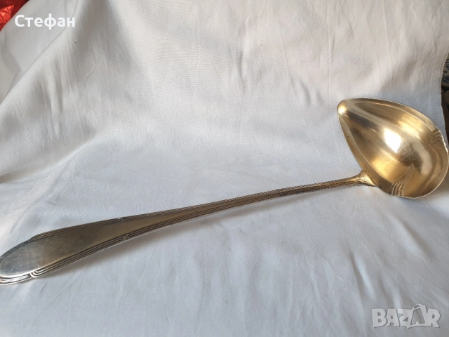 Посребрен черпак с позлата