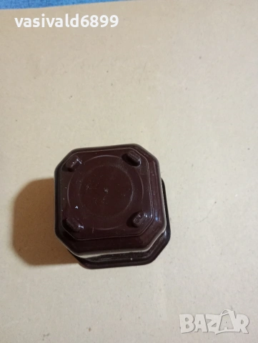 Пластмасова саксийка , снимка 3 - Други стоки за дома - 53451086