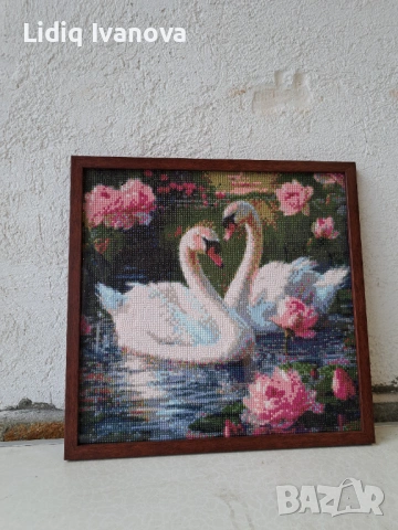 Диаманген гоблен лебеди-готов и рамкиран