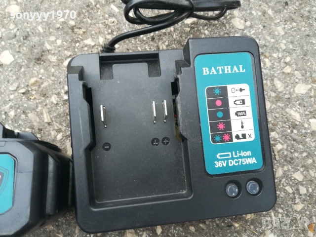 BATHAL-за флекс-MAKITA-LI-ION БАТЕРИЯ И ЗАРЯДНО 1810252331, снимка 2 - Винтоверти - 52102485