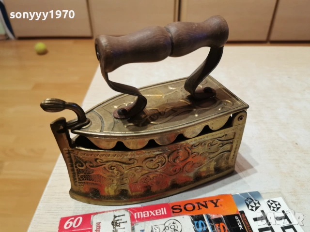 медна ютия-антика 2601261627, снимка 5 - Антикварни и старинни предмети - 53233200