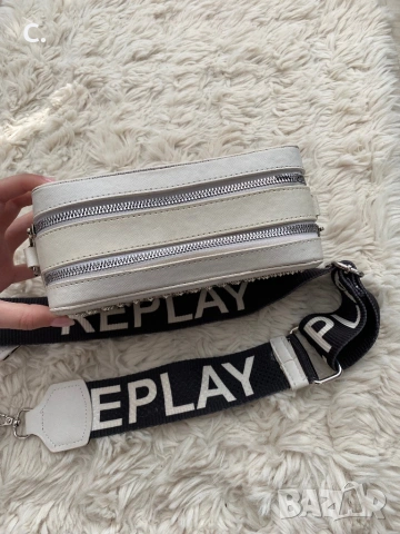 Дамска чанта, снимка 2 - Чанти - 54089605