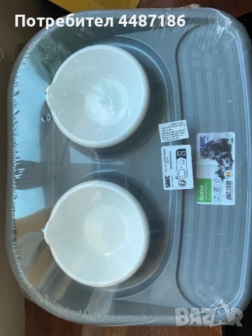 Двойна хранилка с пластмасови купички