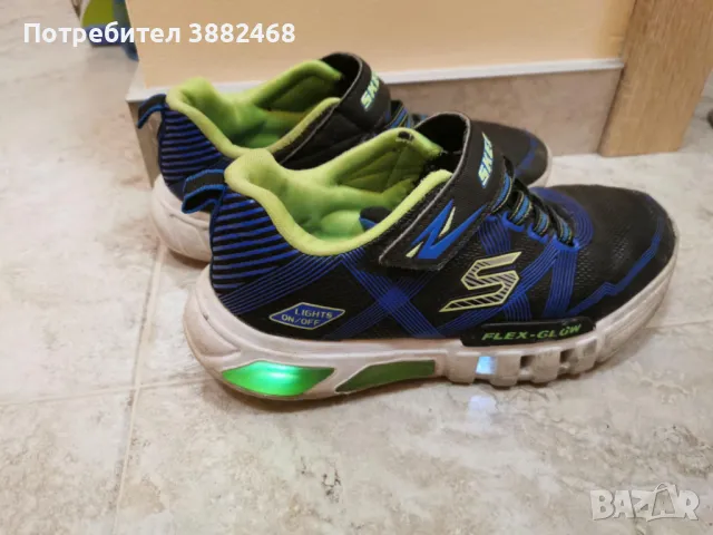 маратонки Skechers 31 номер светещи, снимка 1 - Детски маратонки - 48700464