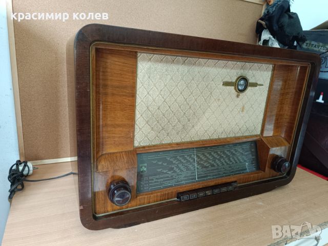 лампов радиоапарат "GRUNDIG TYP 380W", снимка 2 - Антикварни и старинни предмети - 45340177