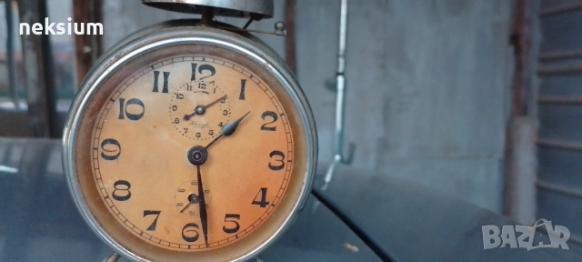 стенен часовник, снимка 2 - Стенни часовници - 54229806