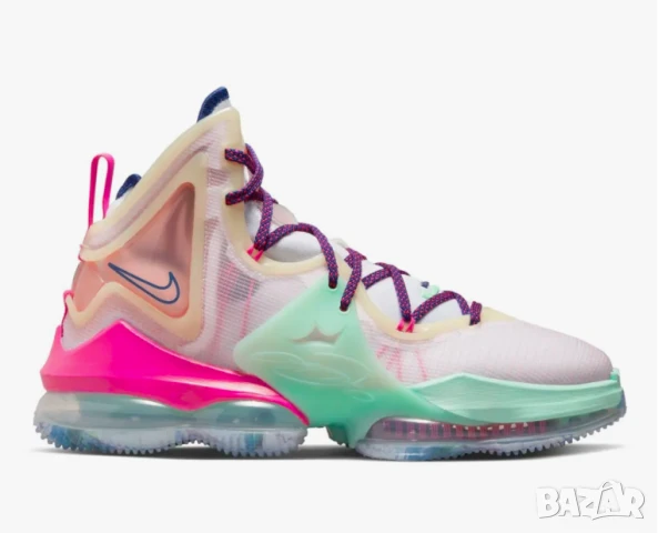Nike LeBron 19 'Valentine's Day' номер 39 ,5-40 оригинални маратонки / кецове, снимка 3 - Маратонки - 50854761