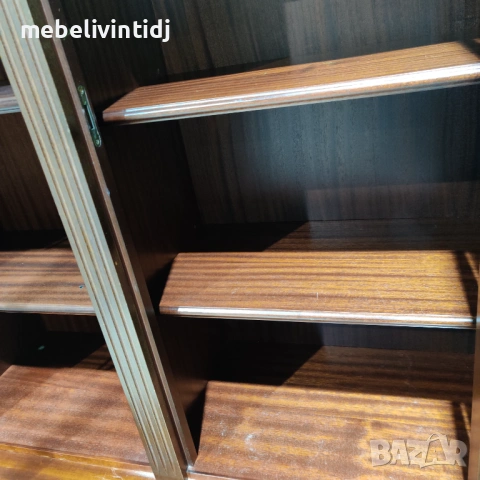 Витрина-шкаф Chesterfield махагон, снимка 5 - Секции и витрини - 53432459