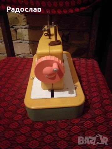 Детска шевна машина играчка от времето на соца , снимка 1 - Други - 46433450