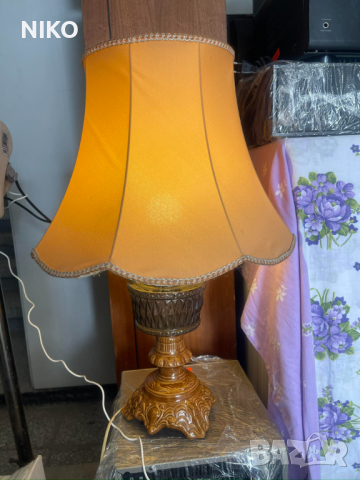 Стара нощна лампа от месинг и порцелан, снимка 2 - Антикварни и старинни предмети - 44959585