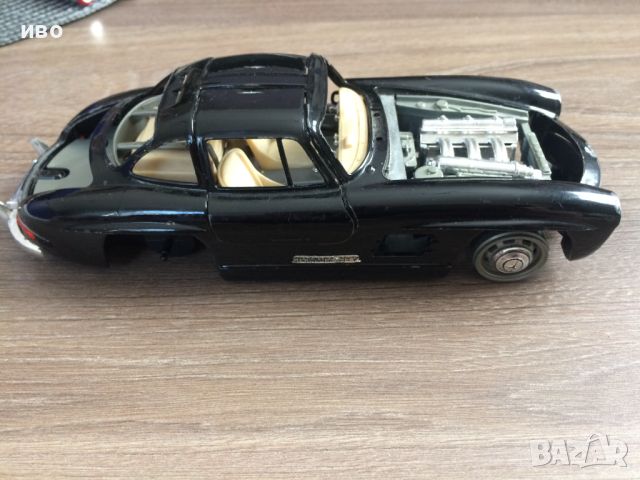 Мерцедес - Бенц 300 SL - 1 /24  на фирма "Burago" Италия, снимка 3 - Колекции - 45767266