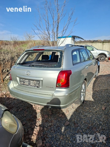 Toyota Avensis 1.8 бензин На Части, снимка 2 - Автомобили и джипове - 52443989