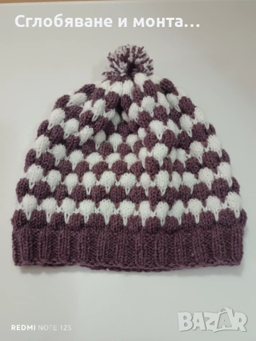 Ръчно плетена дамска шапка