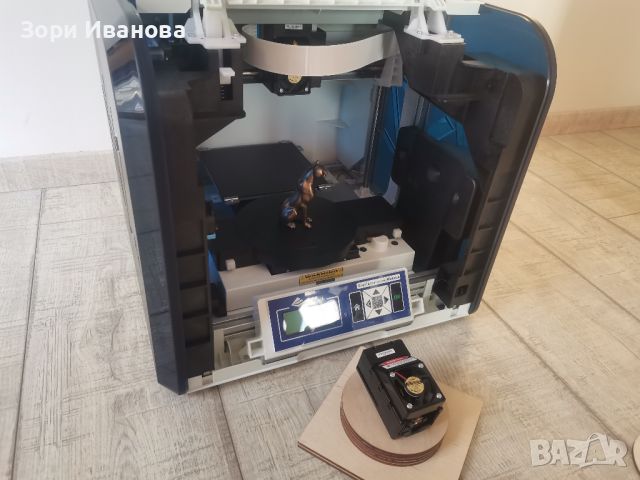 Триизмерен принтер XYZ Da Vinci Jr 1.0-3 in 1, снимка 3 - Друга електроника - 45452749