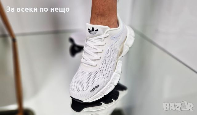 Дамски маратонки Adidas, снимка 2 - Маратонки - 45248470