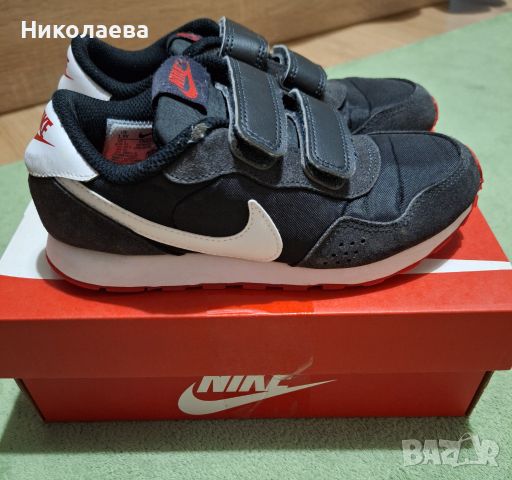 Маратонки Nike, снимка 2 - Детски маратонки - 46146049