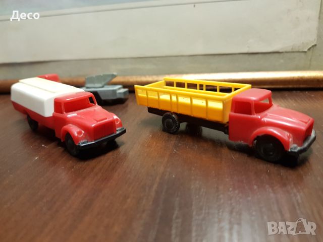 Стари пластмасови камиони за макети, диорами., снимка 4 - Колекции - 45369281