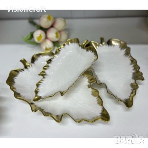 Комплект от 3 броя луксозни порцеланови чинии в бяло и златисто Листа, снимка 2 - Чинии - 45080026