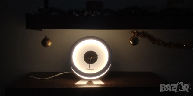 Часовник ношна лампа - Trilux, снимка 2 - Настолни лампи - 52722233