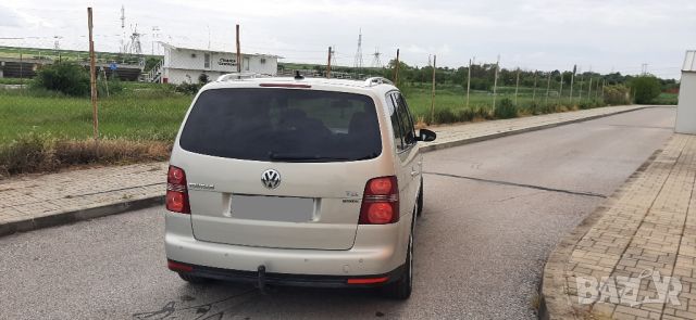 Vw Touran 1.9 TDi 105к.с High - Line, снимка 3 - Автомобили и джипове - 45818317