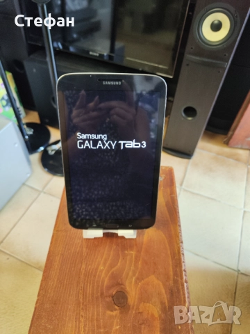 8" таблет Samsung Galaxy Tab 3 SM-T310 В отлично техническо и визуално състояние. Има зарядно., снимка 2 - Таблети - 51960834
