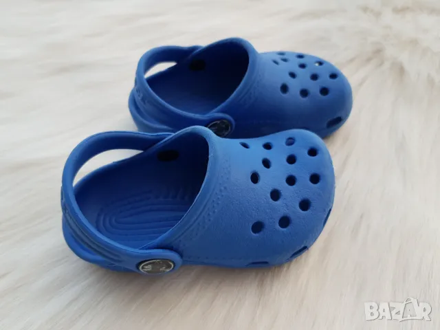 Детски лот за плажа - пончо, бански Adidas  и оригинални Crocs за 9-12 месеца, снимка 7 - За банята - 46855198