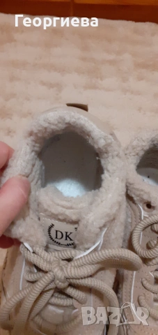 Дамски обувки с пух, снимка 5 - Маратонки - 53643150