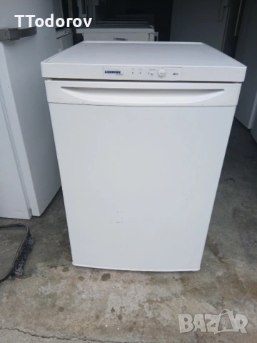 Малък фризер Liebherr 1211 SmartFrost, 100 литра 