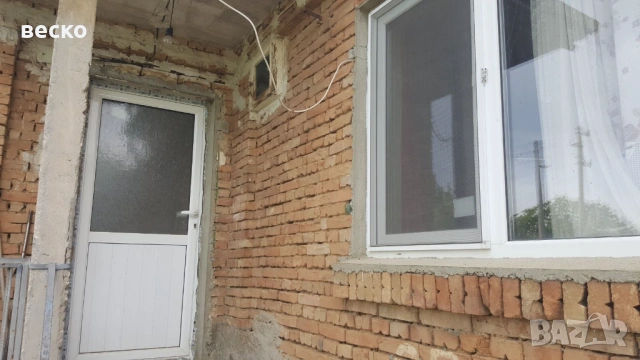 Продавам къща в село червенци 65км от варна, снимка 13 - Къщи - 53589553