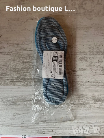 Нови стелки 41-42 номер 💙, снимка 3 - Маратонки - 52431176