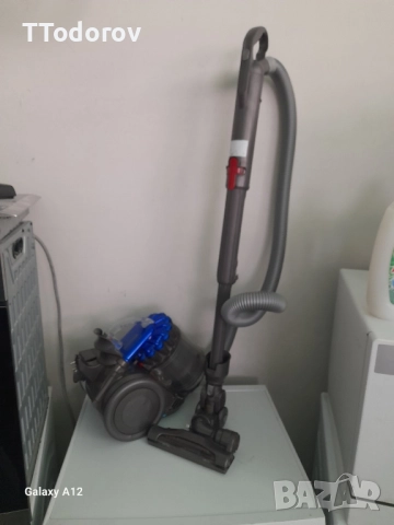 Прахосмукачка с контейнер Dyson Dc22, 1100 W , снимка 5 - Прахосмукачки - 52776523
