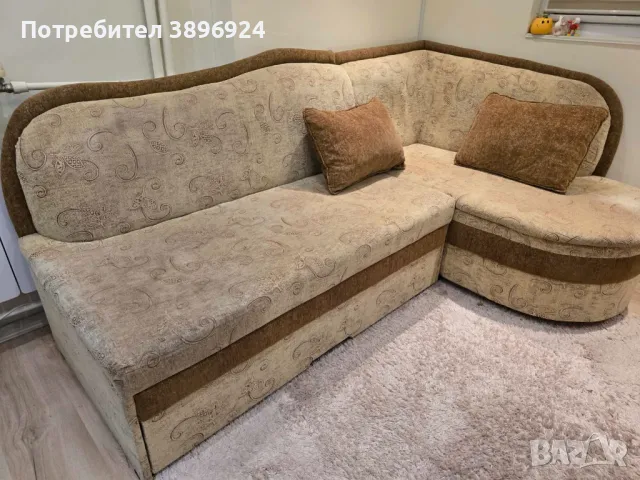 Продавам кухненски ъглов диван, снимка 1 - Дивани и мека мебел - 48645974