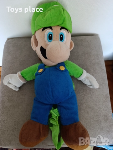 NINTENDO SUPER MARIO BROS ПЛЮШЕНА КУКЛА ЛУИДЖИ С РАНИЦА С ЦИП