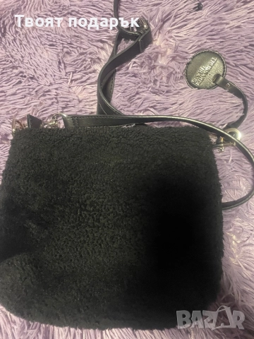 Оригинална пухена чанта trussardi jeans, снимка 2 - Чанти - 52378134