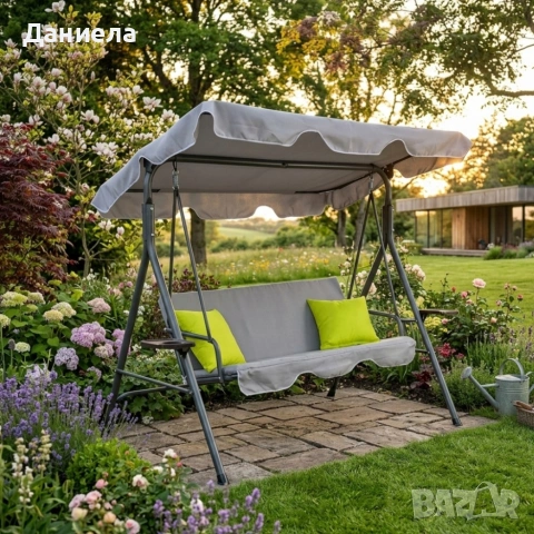 Градинска люлка A-Type със зелени възглавници и поставки за напитки - елегантност и комфорт