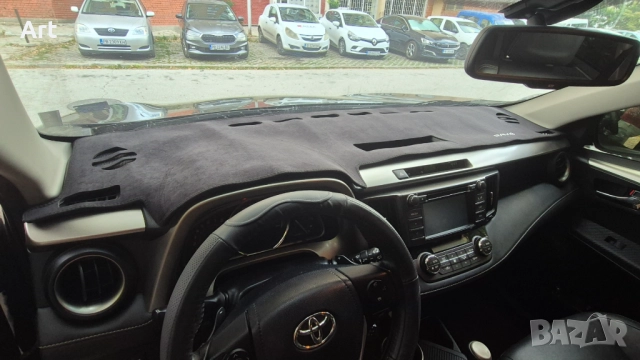 Предпазна подложка за табло на Rav4, 2013-2018, снимка 2 - Аксесоари и консумативи - 51170997