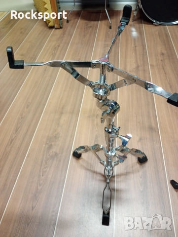 Две стойки за барабанче и столче Разпродажба!, снимка 2 - Ударни инструменти - 52691852