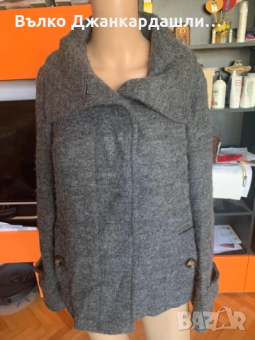 Късо пaлто Weekend Max Mara, размер I42(M), снимка 6 - Палта, манта - 53768626